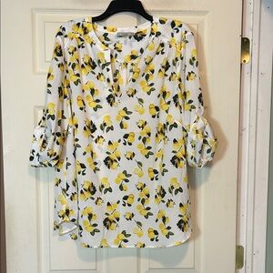 Dalia Lemon Popover Top Blouse with roll-tab sleeves and a V-neckline Size 2X